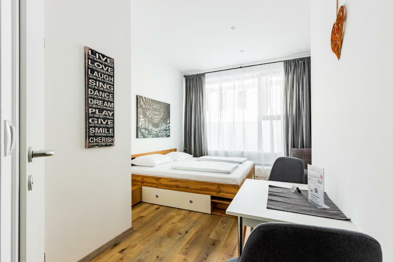 Apartment Budget West With Shared Kitchen Vienna