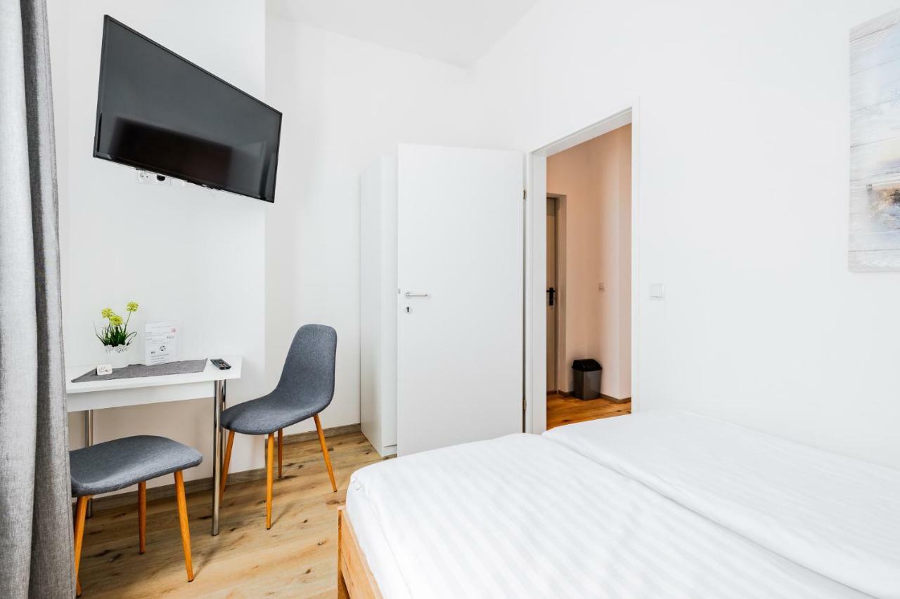Budget West With Shared Kitchen Vienna
