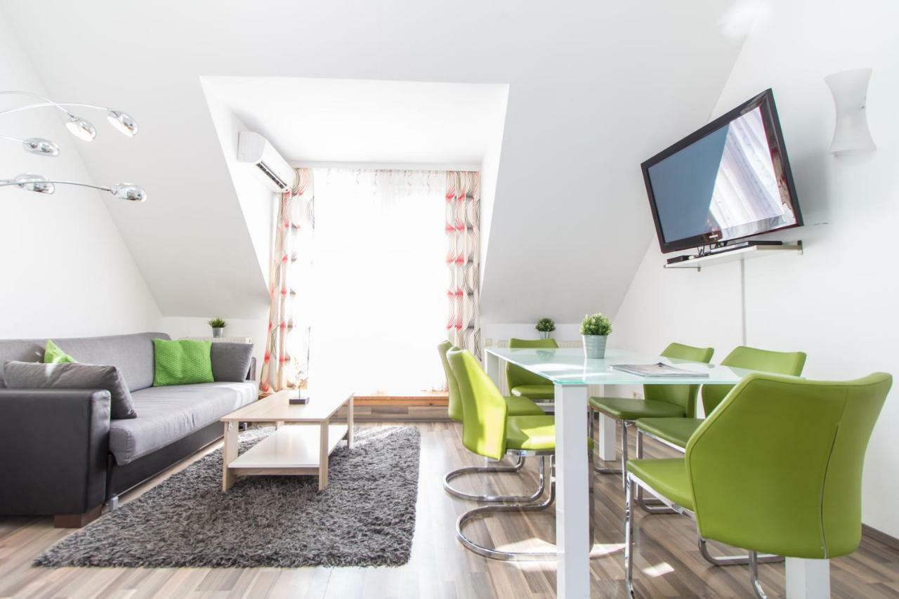 Karmeliter Flat | Contactless Check-in