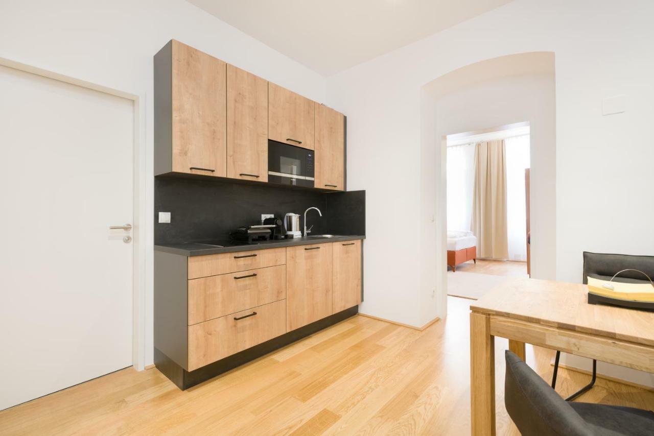 Pezzl 1170 Apartment
