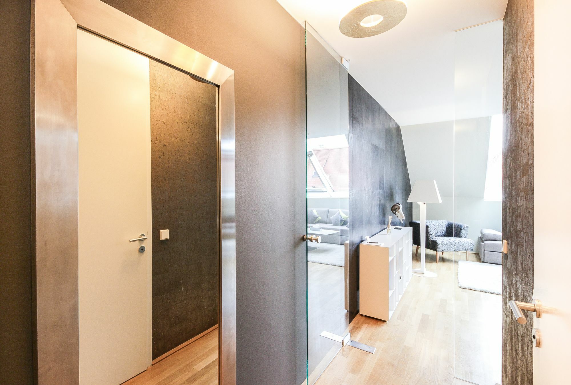 Abieshomes Serviced - Downtown Apartamento *