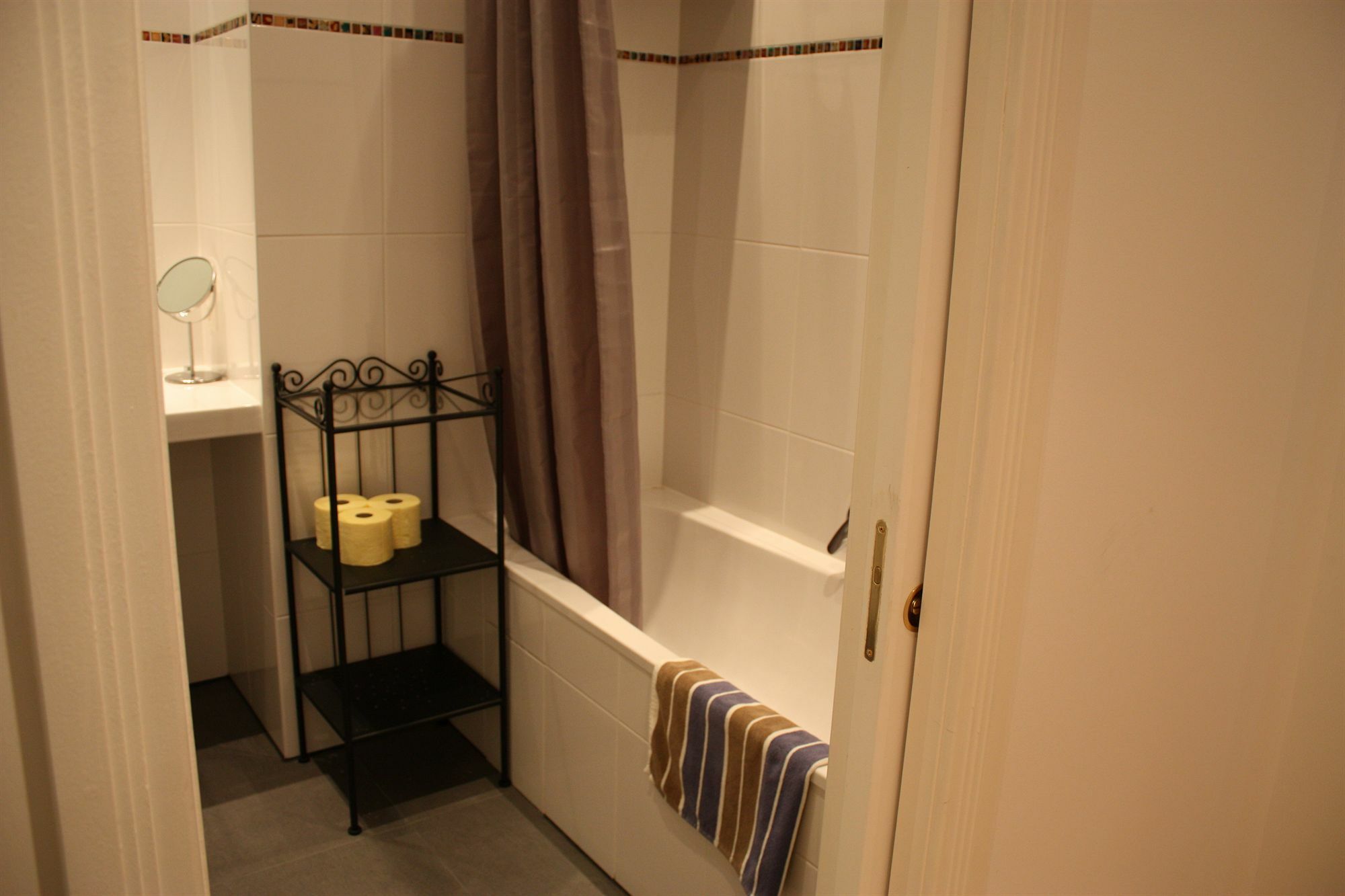 Opera Studio Apartment