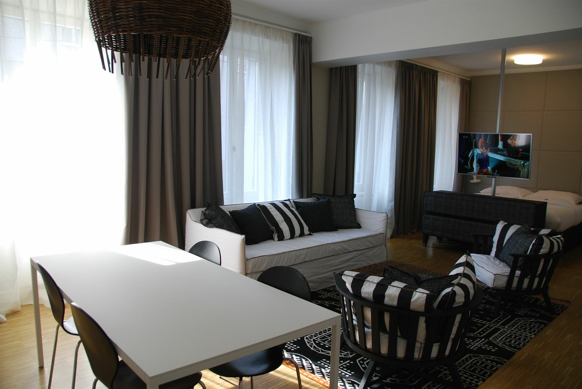 My In - Smart - Landstrasse