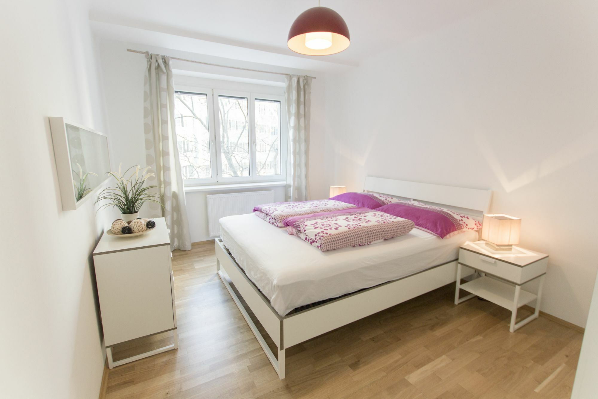 - Naehe Schottenring *