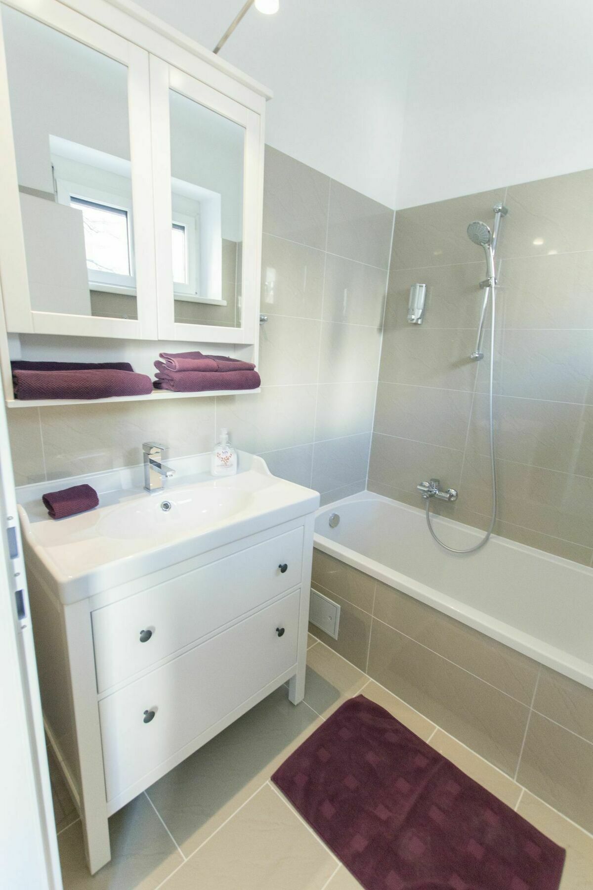 - Naehe Schottenring Apartment Vienna