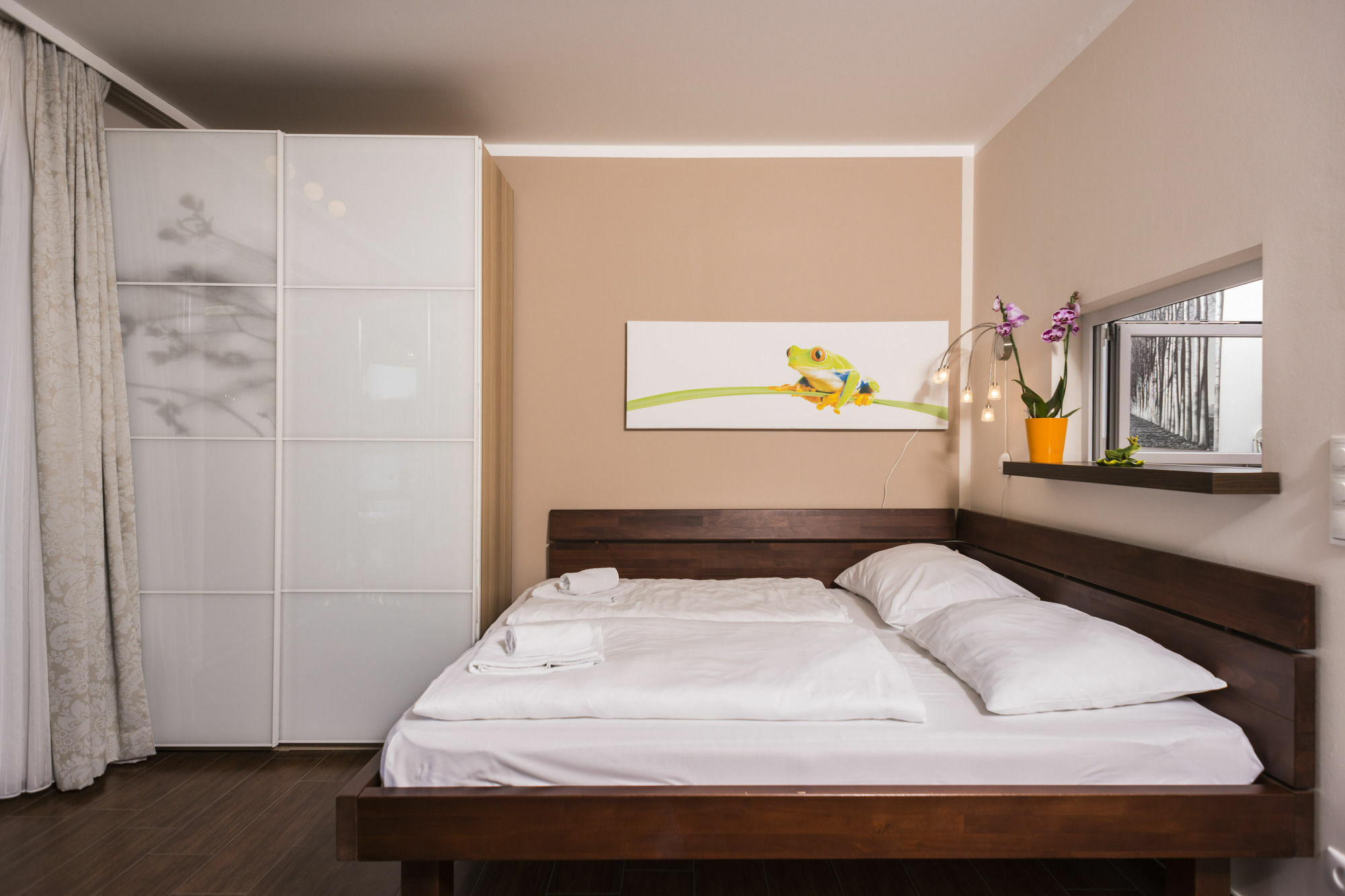 Ajo - Contactless Check-in Apartment