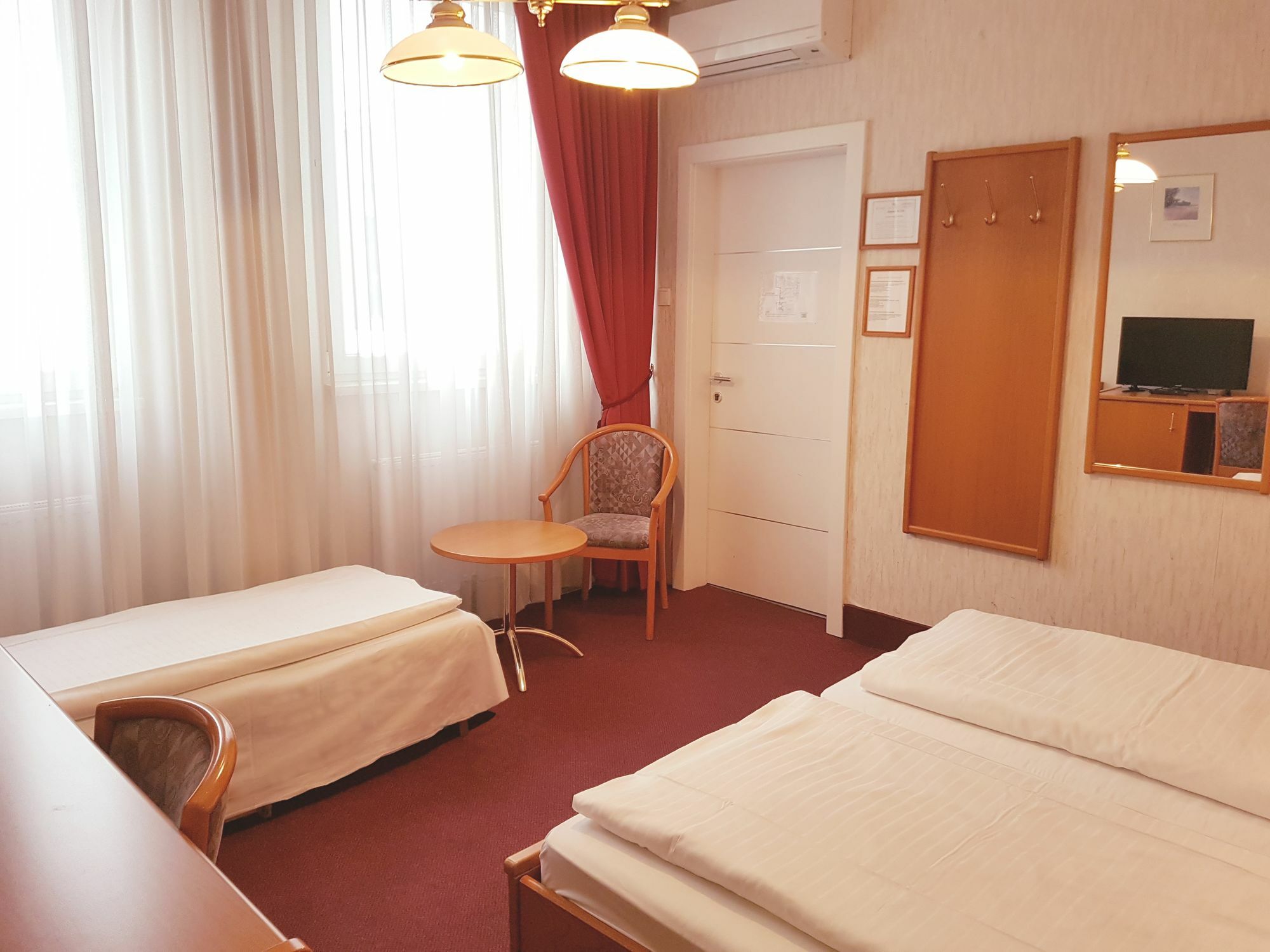 Haydn 3* Vienna