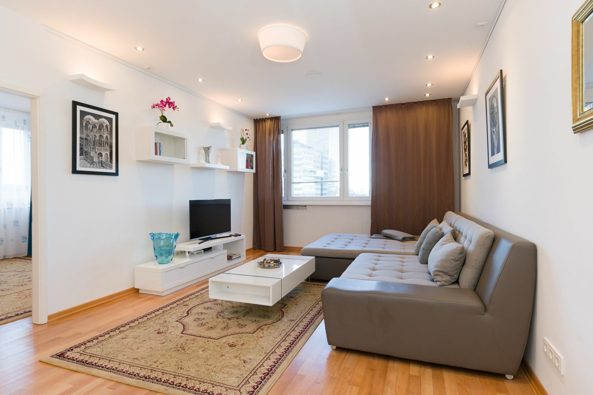 Domino Apartment *