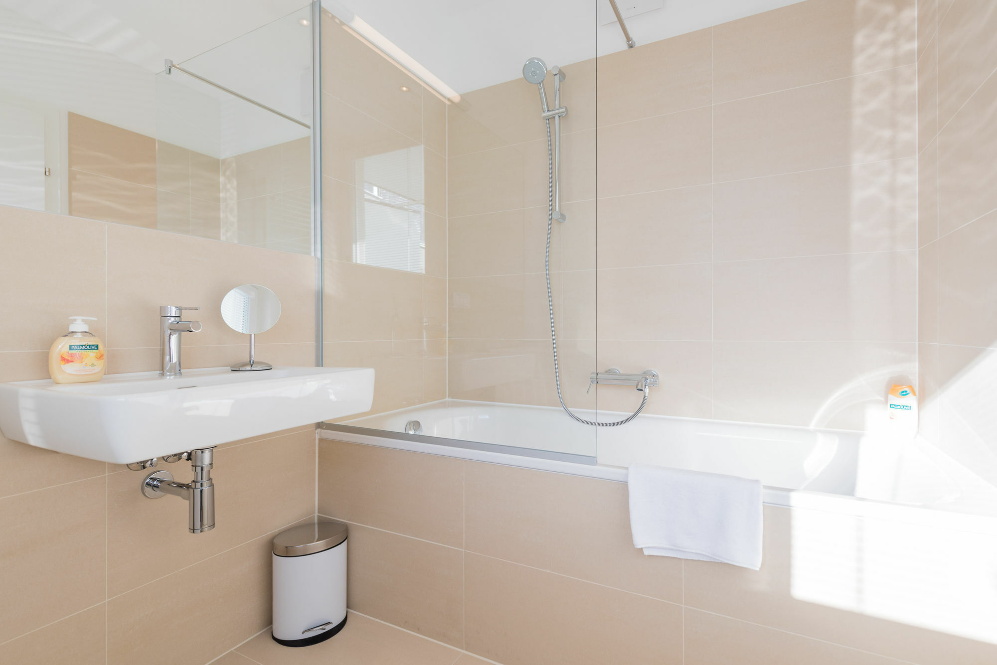 Vienna Mainstation - 10 Minutes To Citycenter - Apartments With Aircondition Viena