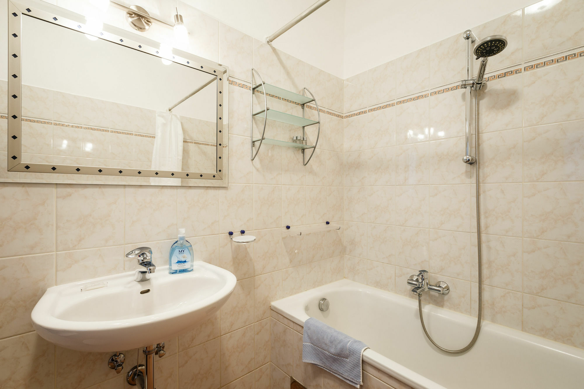 Apartment Judengasse Premium By Ichbucheat