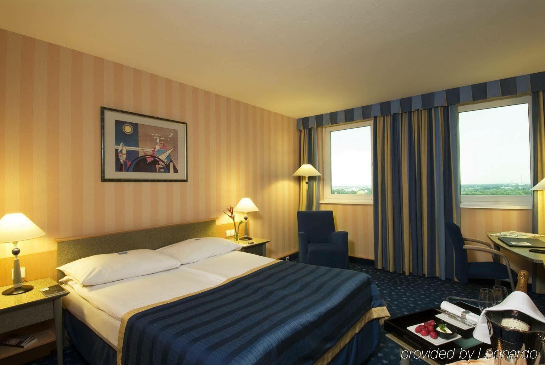 Nh Danube Hotel
