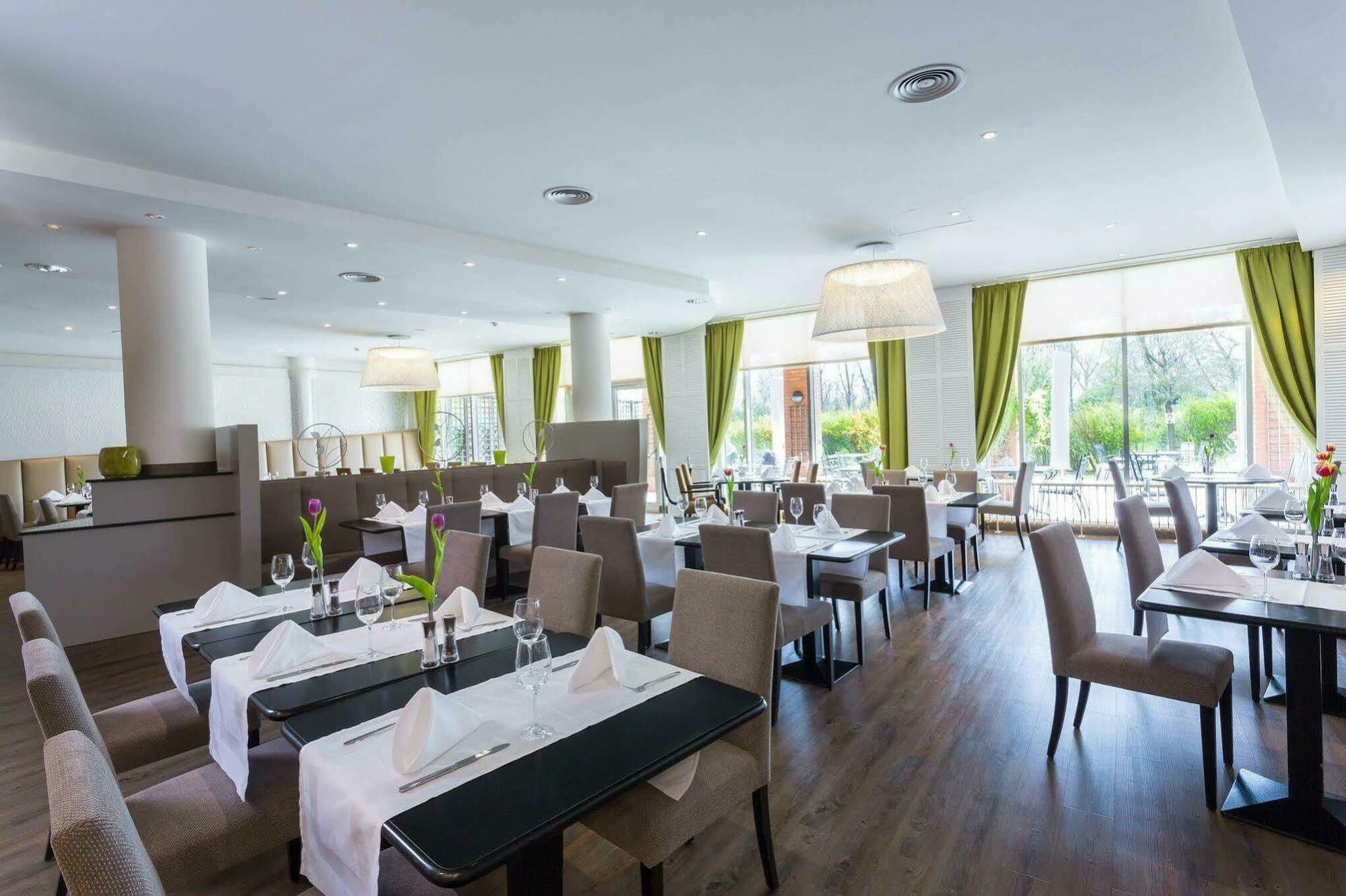 Hilton Garden South Hotel Vienna