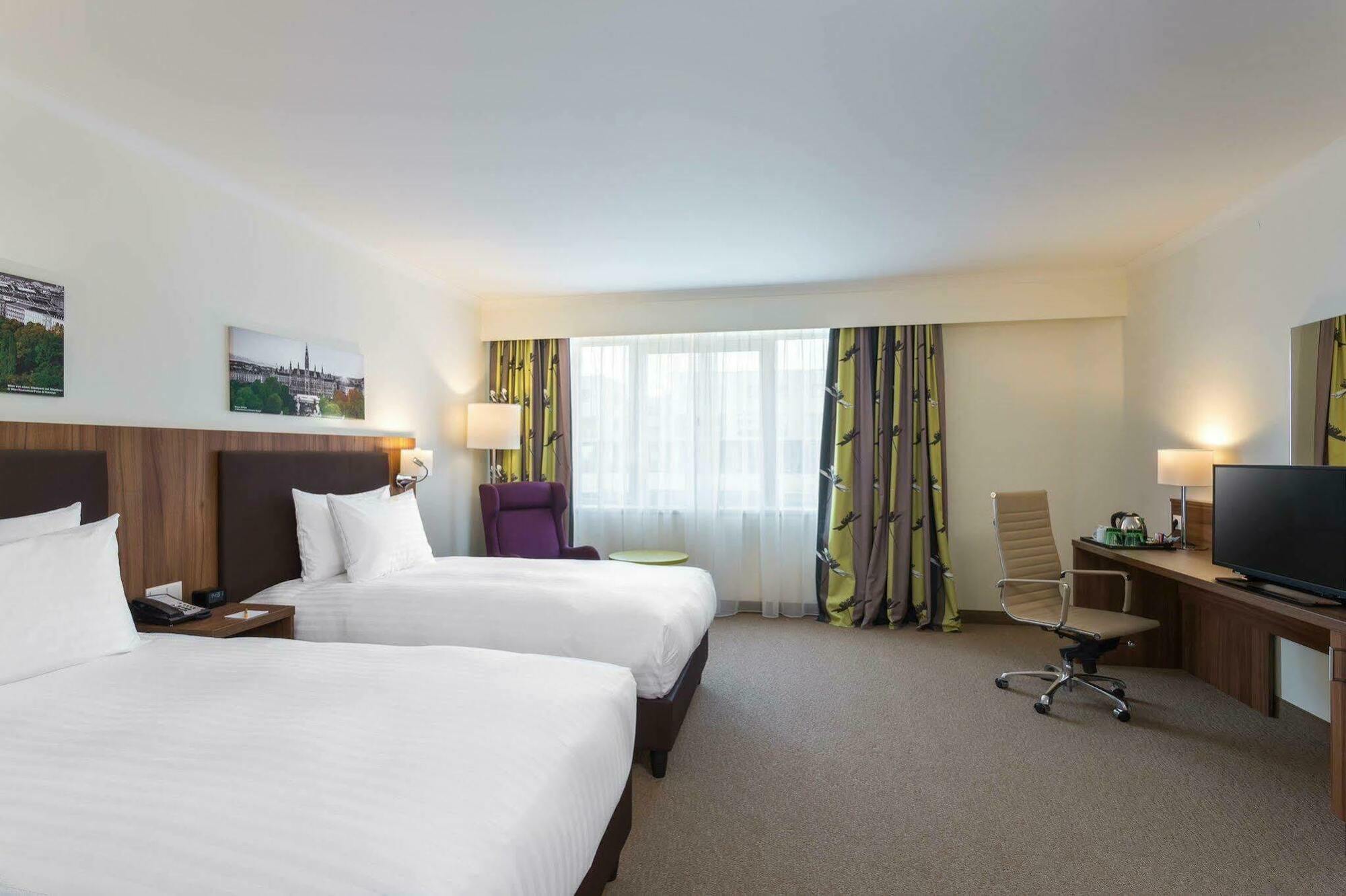 Hilton Garden South Hotel