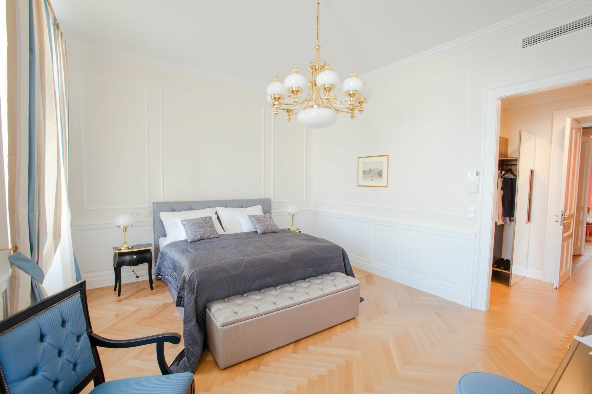 Imperium - Experience The Luxurious In Center *