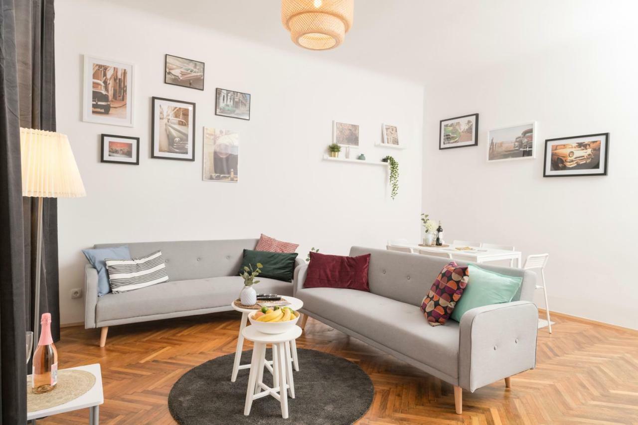 Spittelau Chillout Lounge By Ichbucheat Wien