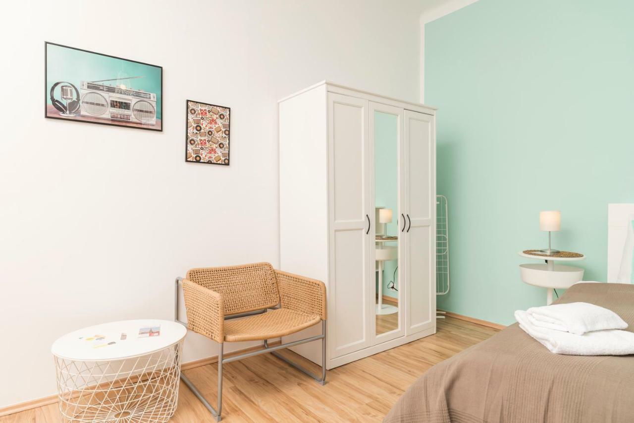 Spittelau Chillout Lounge Spacious Bright Contactless Selfcheckin Vienna