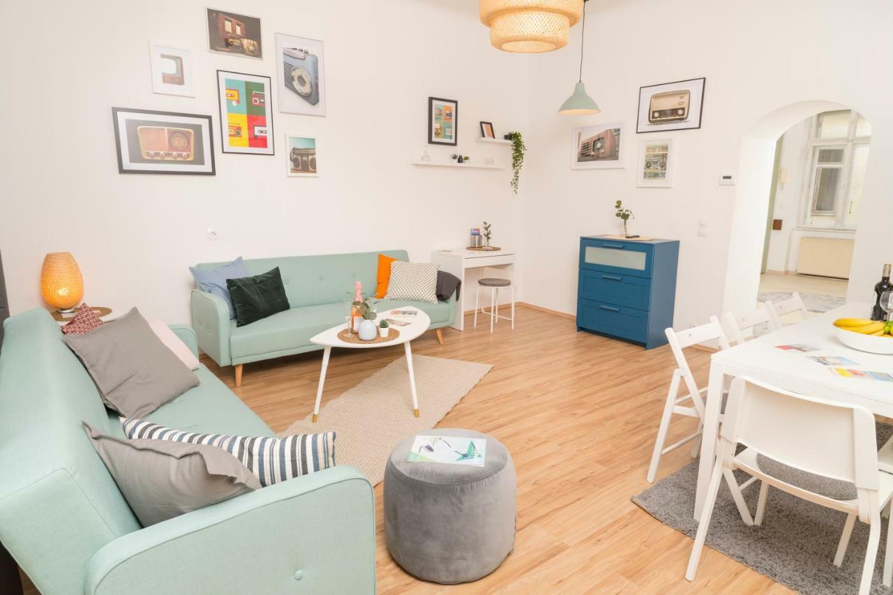 Apartment Spittelau Chillout Lounge Spacious Bright Contactless Selfcheckin