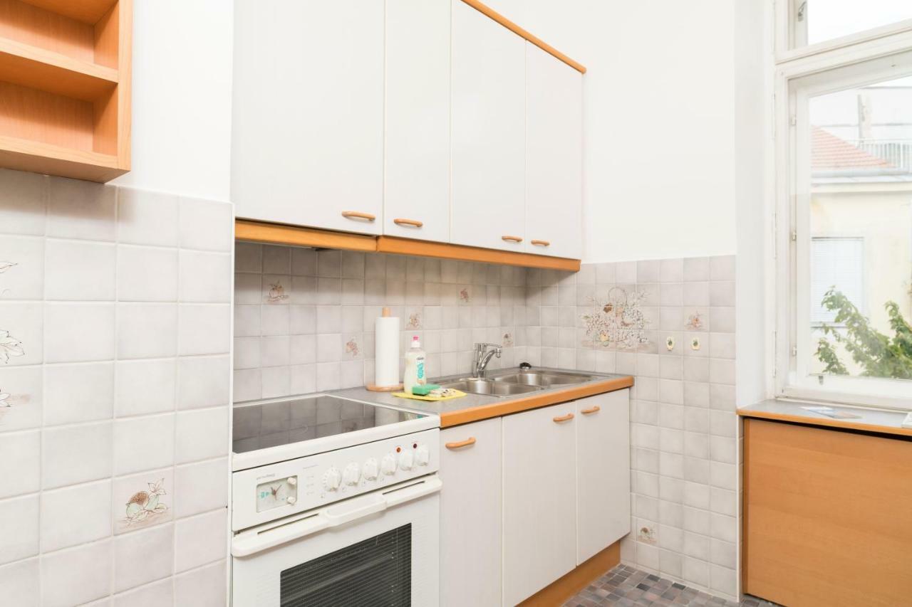 Apartment Spittelau Chillout Lounge Spacious Bright Contactless Selfcheckin