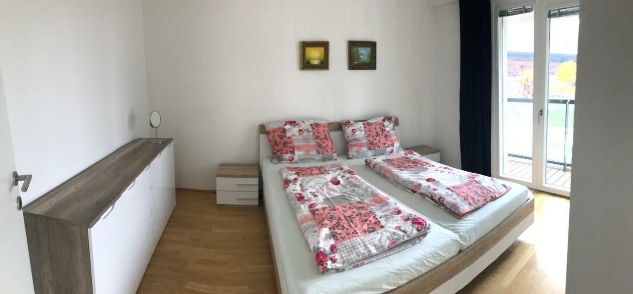 Apartamento With Parking On Premise *