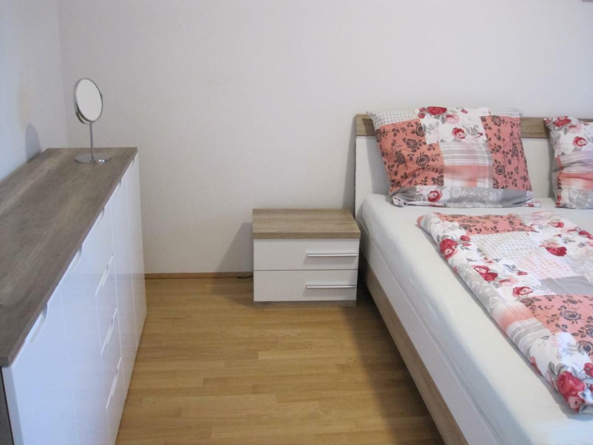 Apartamento With Parking On Premise *