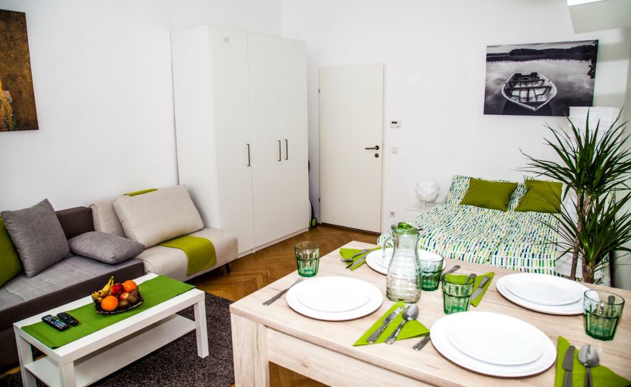 - Karmarschgasse Apartment
