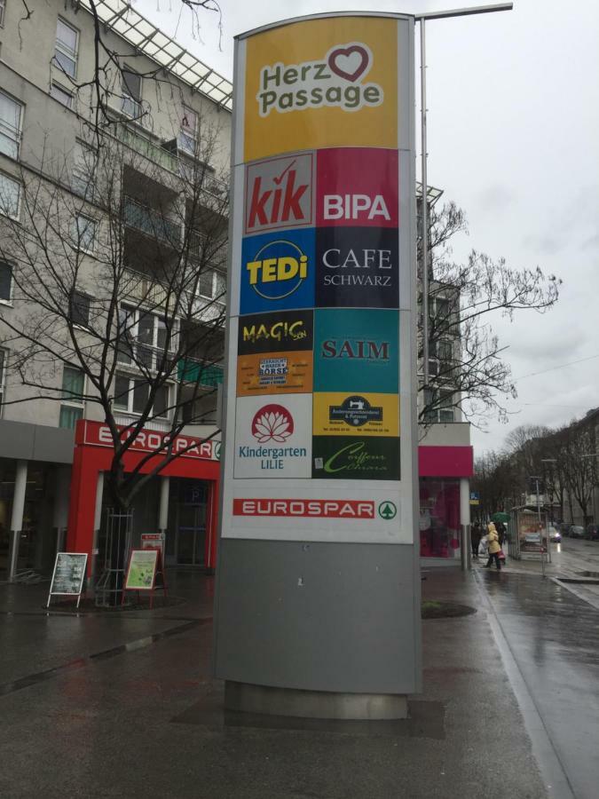 - Karmarschgasse * Wien