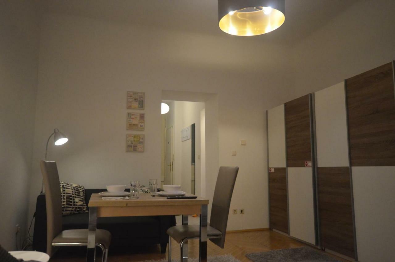 Charmante Altbauapartments Apostelgasse Apartment