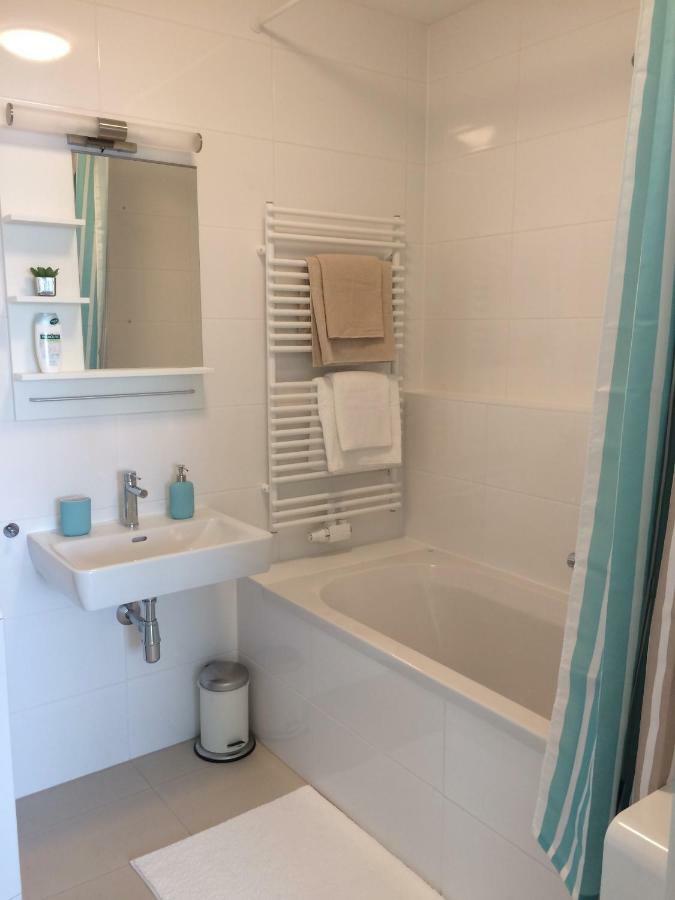Hauptbahnhof 1 Apartment Vienna