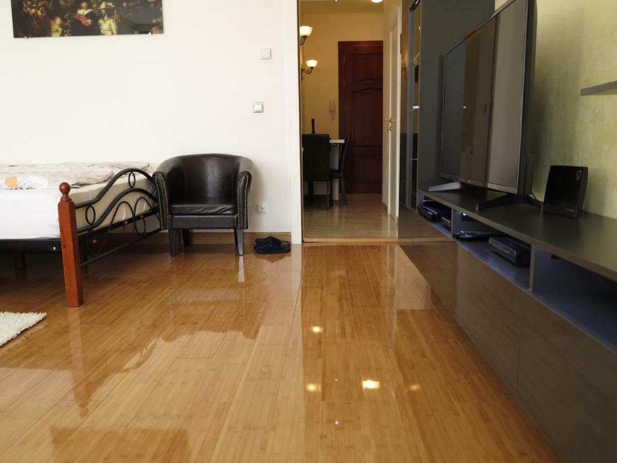 Apartment Small Luxury Kapitol