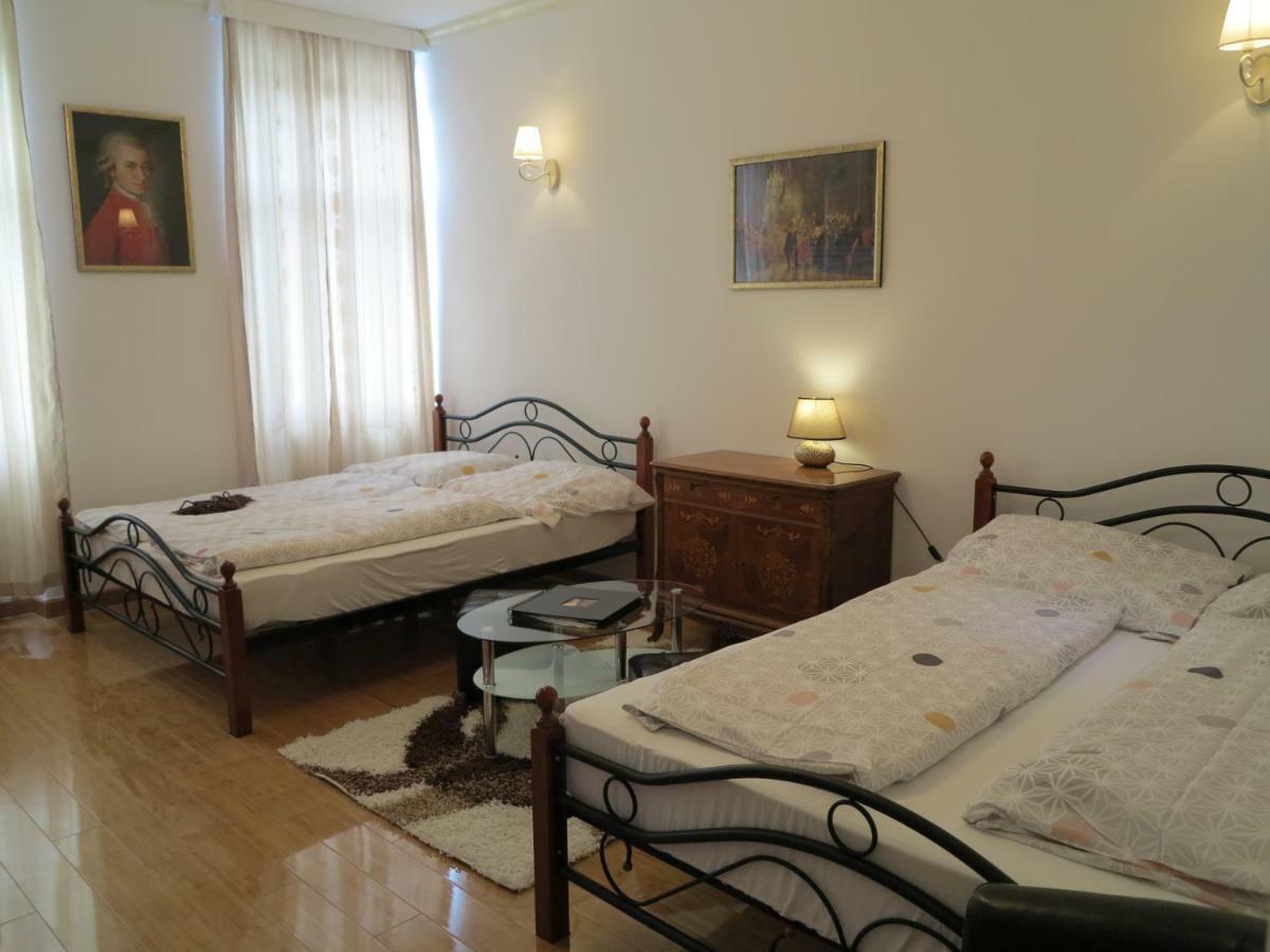 Small Luxury Kapitol Apartment