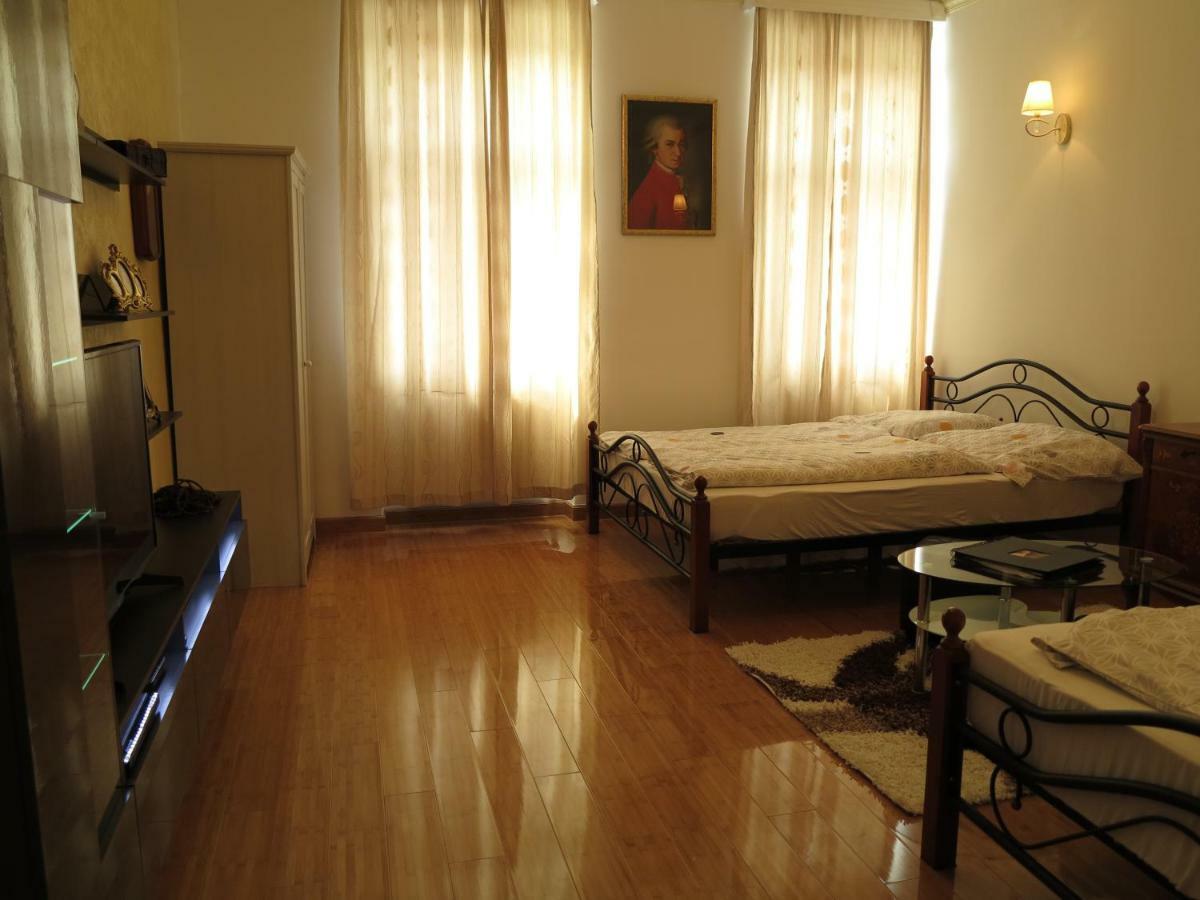 Small Luxury Kapitol
