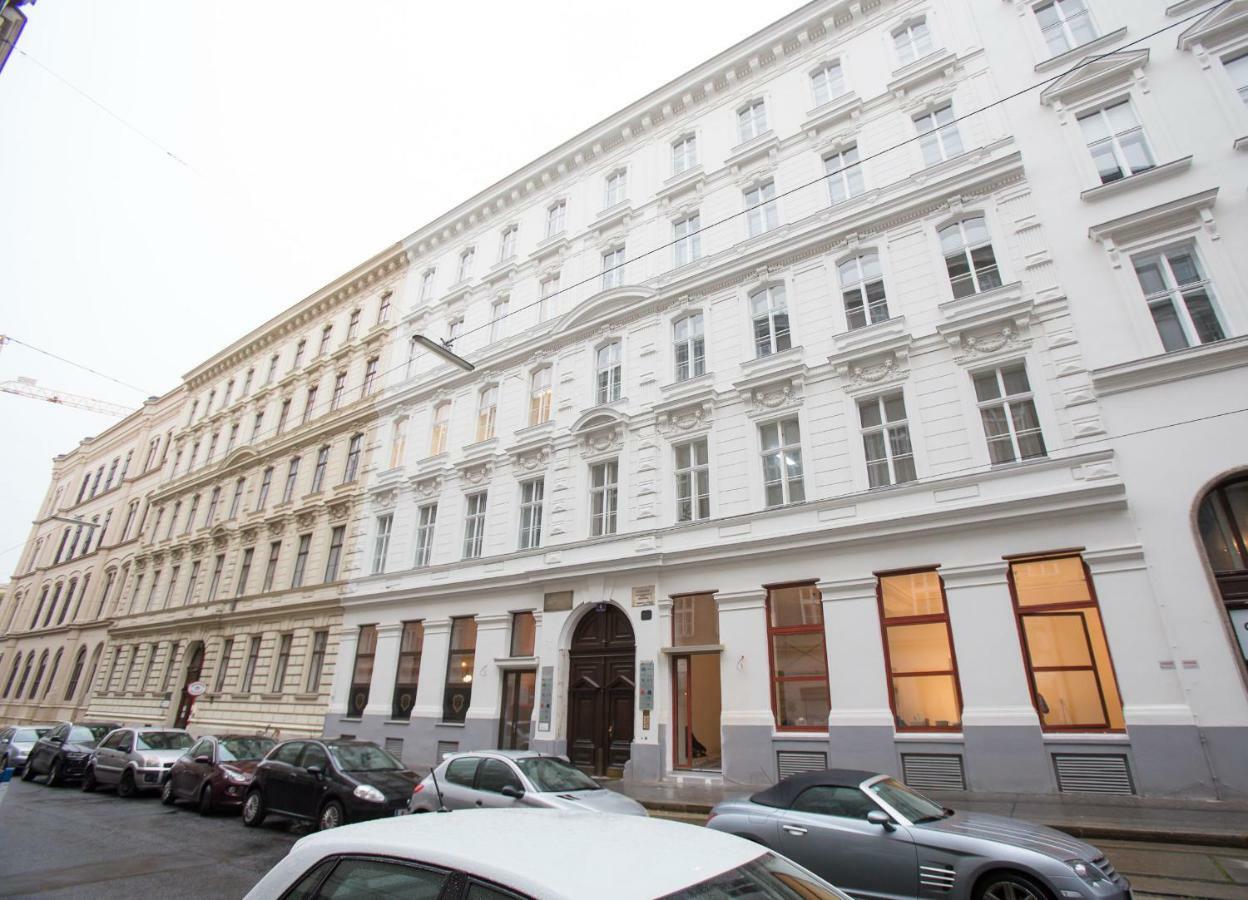 Opera 1 Apartment *
