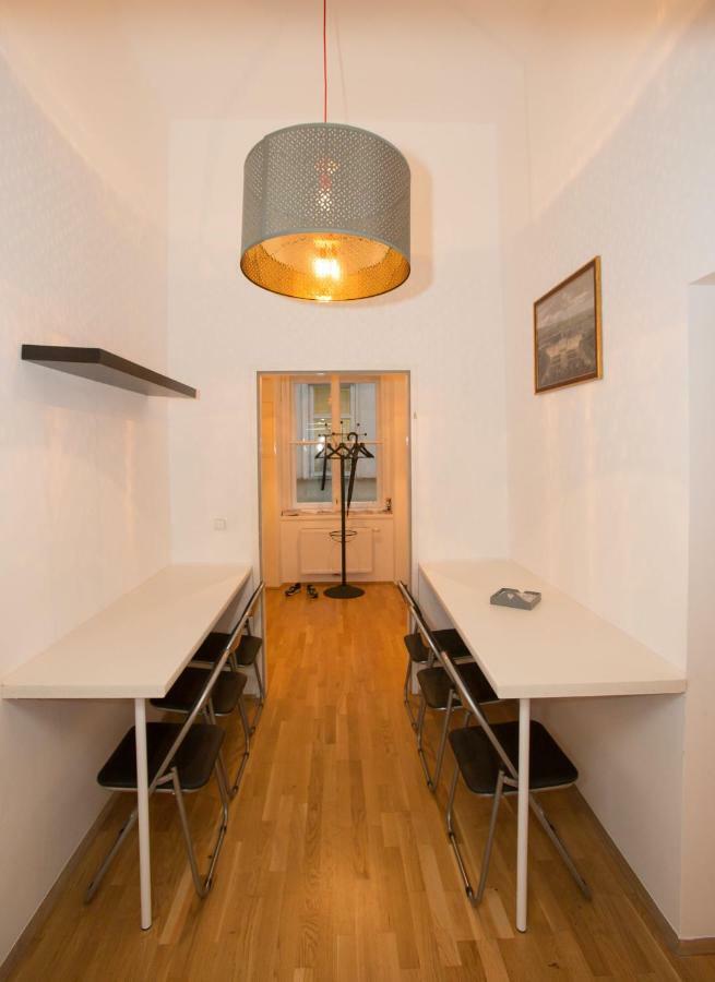 Opera 1 Apartment