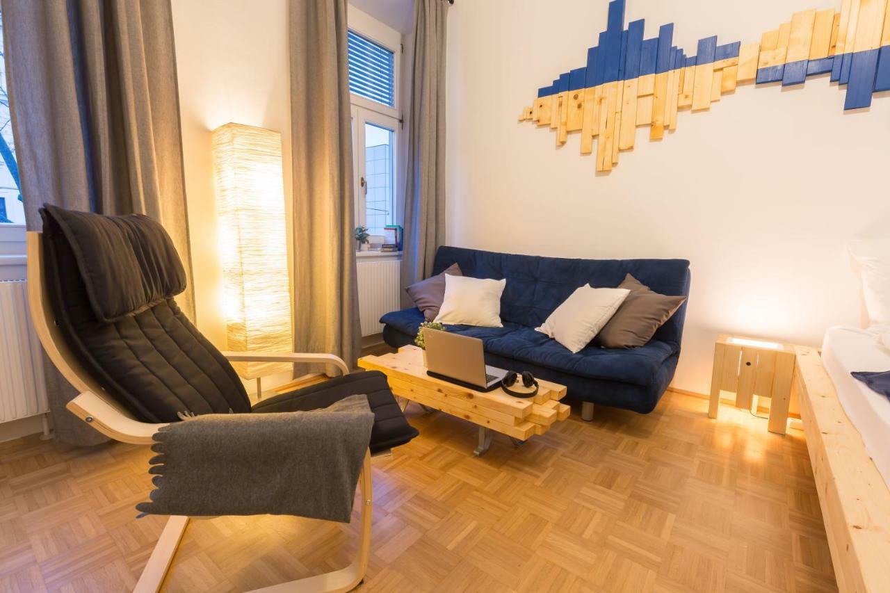 Stunning Station Apartment Vienna