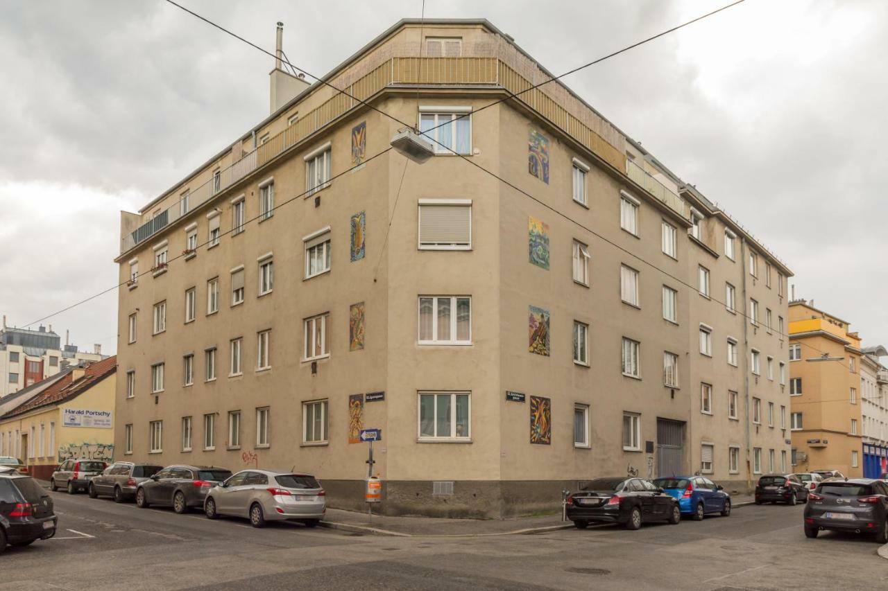 Apartment Senator Flats *