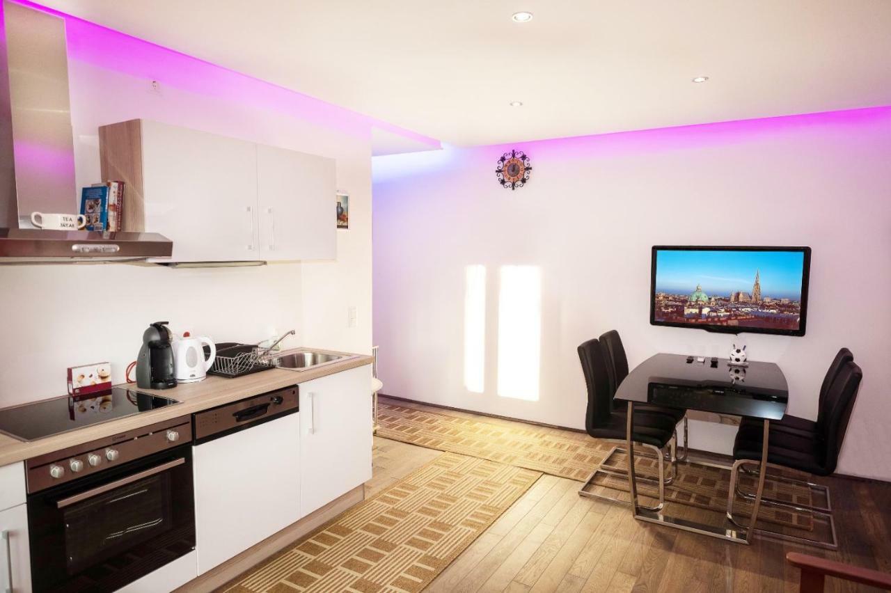 Senator Flats Apartment *