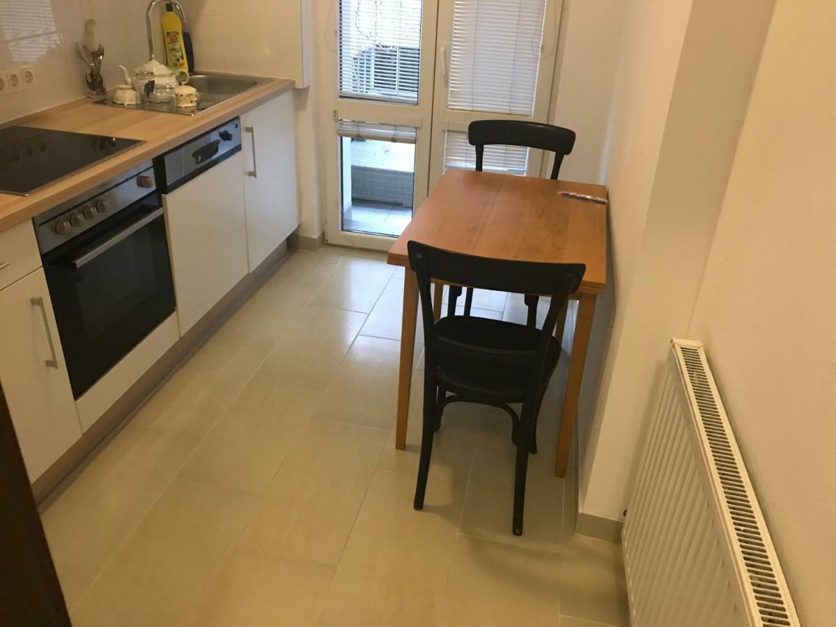 Apartment Fima 1020 *