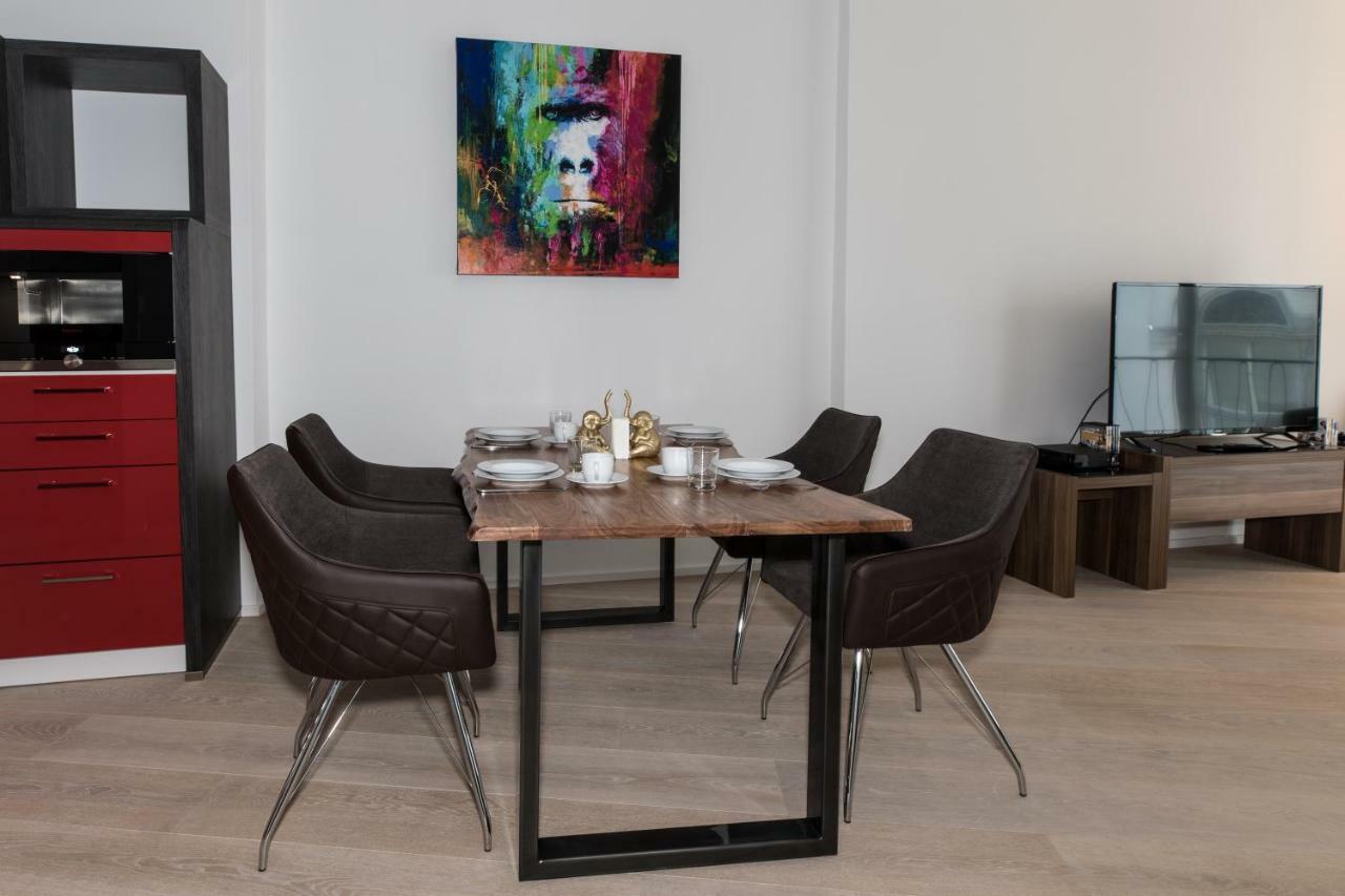 Heart Of City Apartment