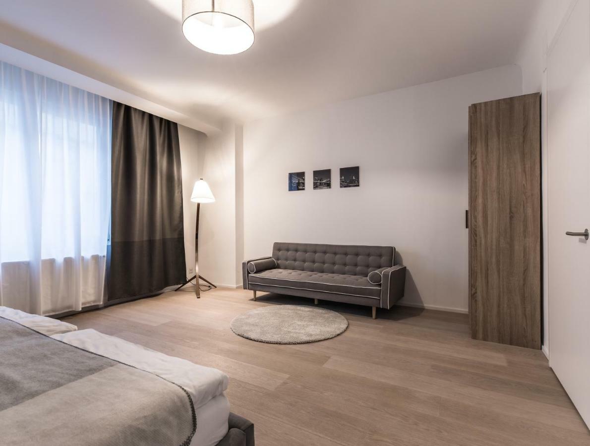 Heart Of City Apartment