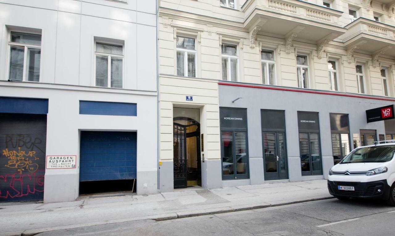 Apartment Urania - Mai's