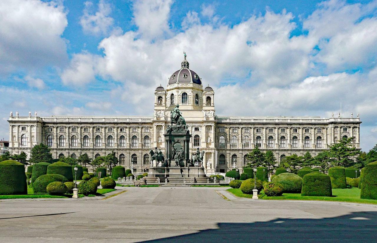 Edda's. City Vienna. * Vienna