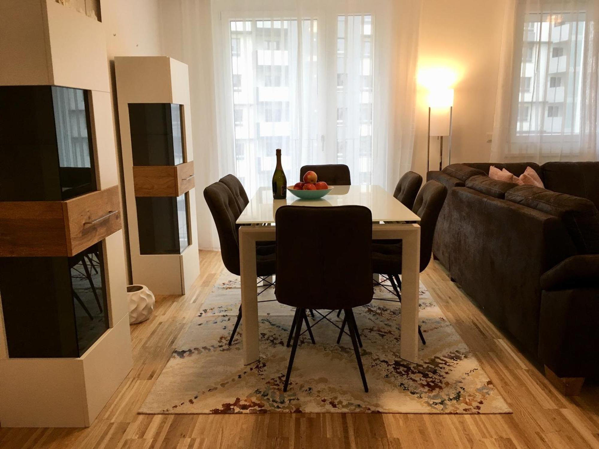 Apartment White Vintage Park View