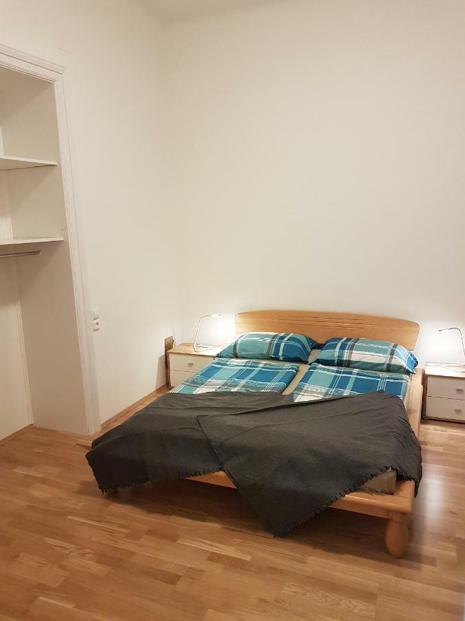 Gerald's 12 Apartment *