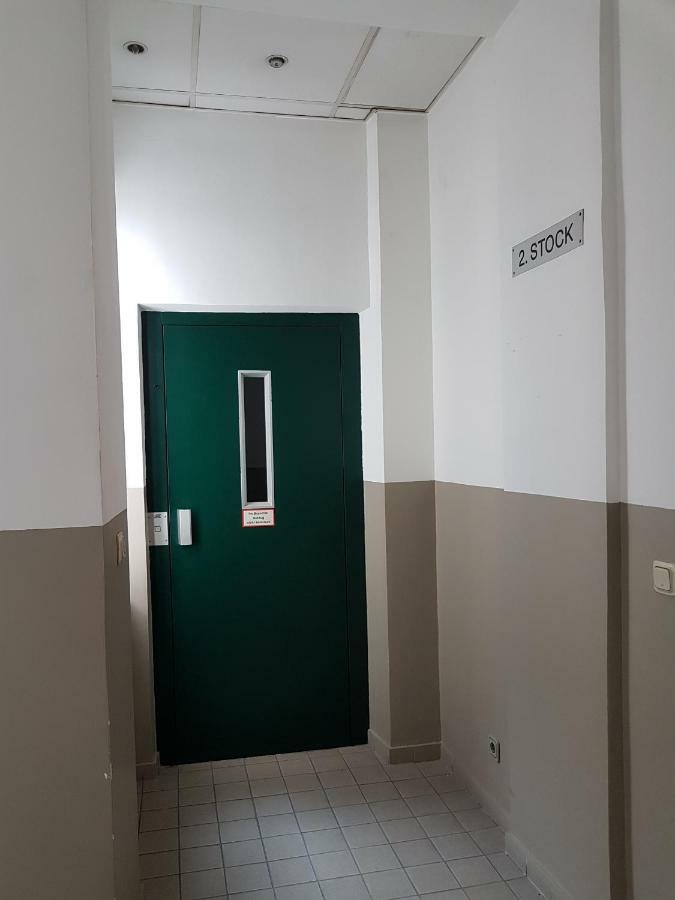 Gerald's 12 Apartment *