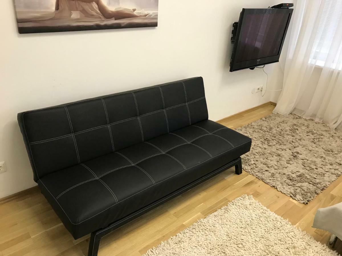 Fima 1020 Apartment *