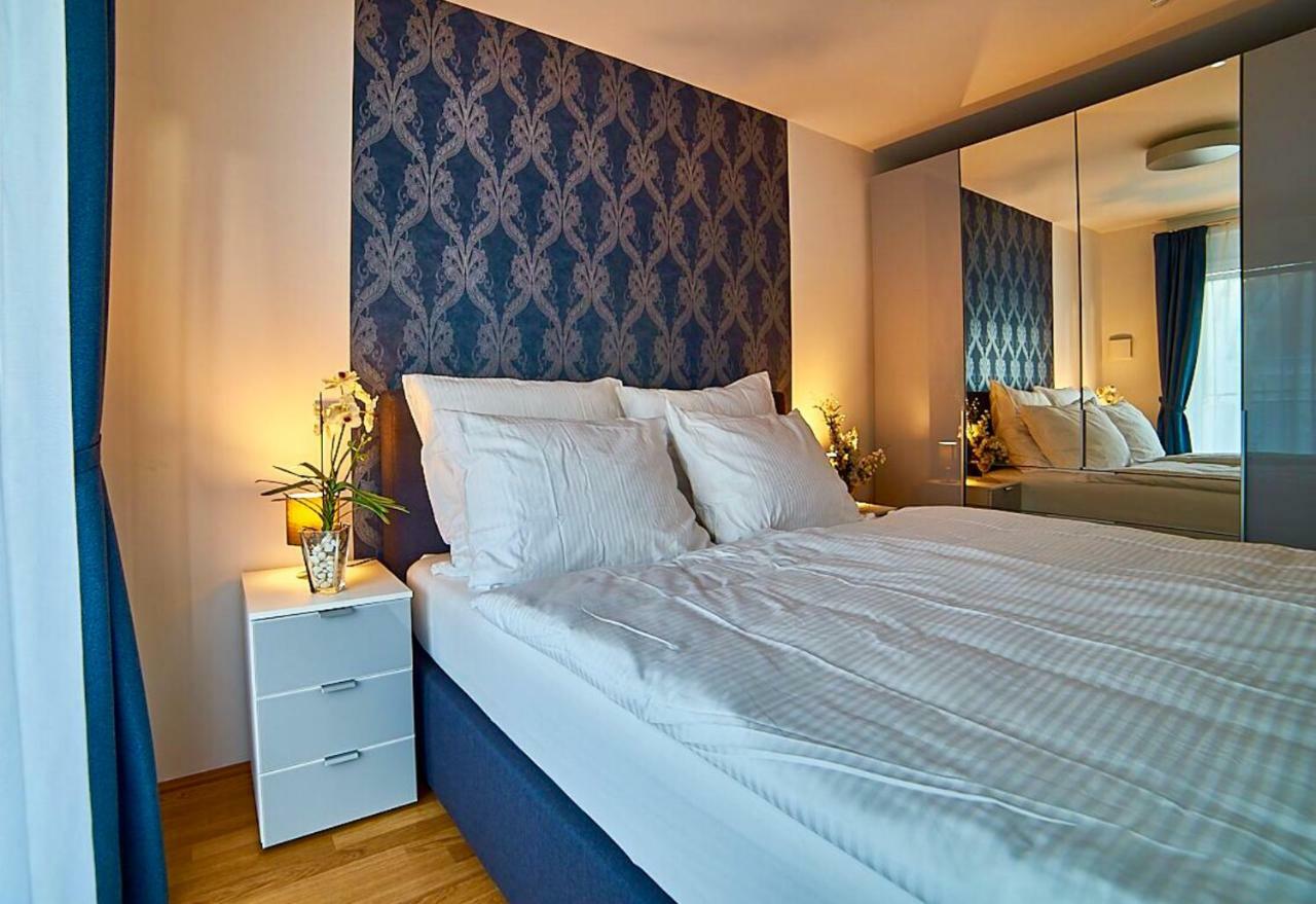 Place Apartment *