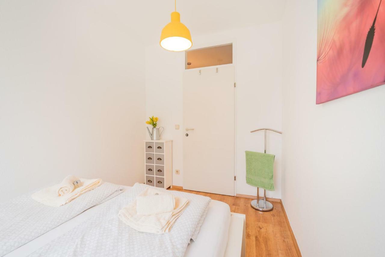 10 Min. Downtown - 2 Bedrooms - Parking *