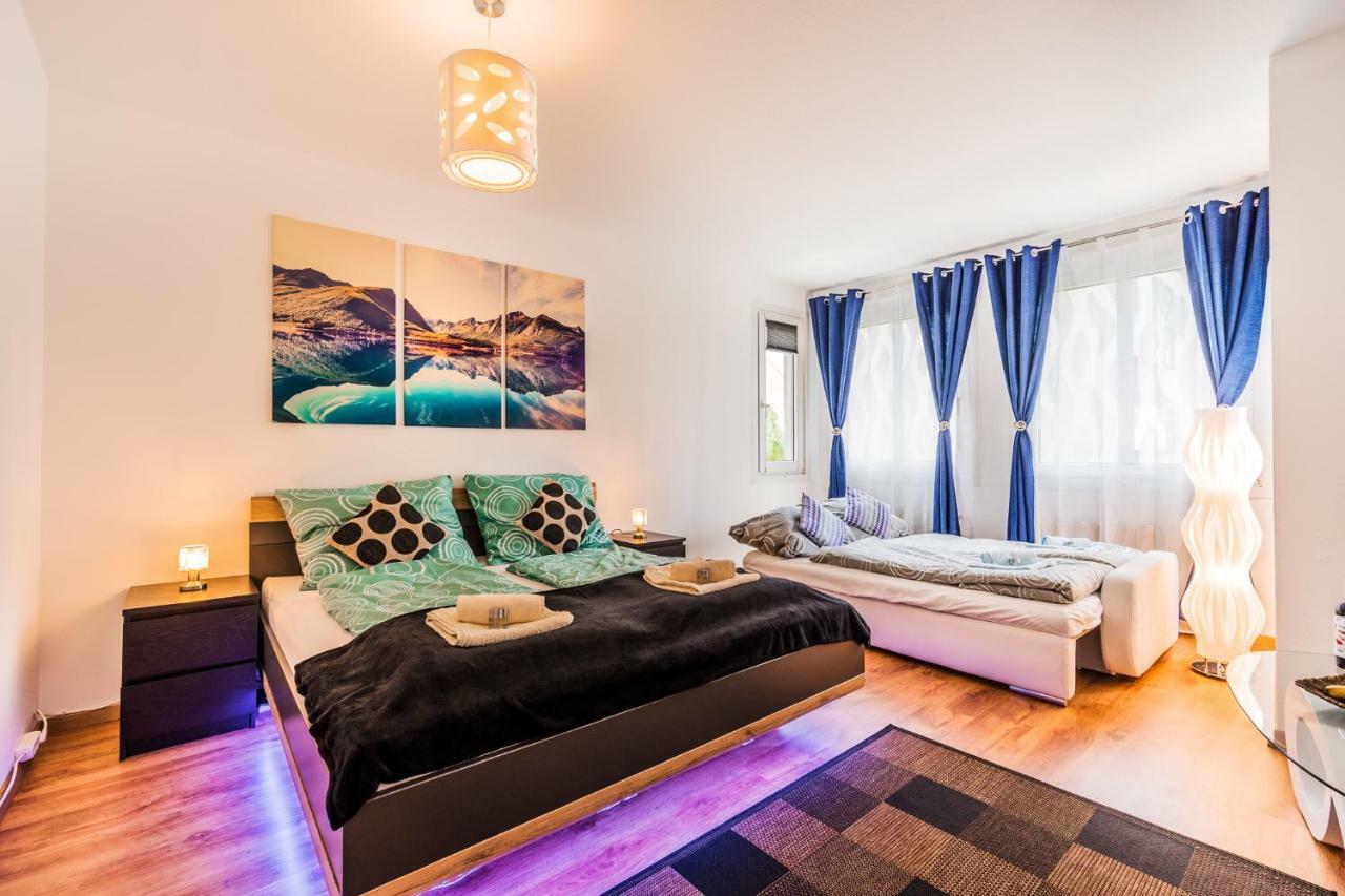 10 Min. Downtown - 2 Bedrooms - Parking Apartment *