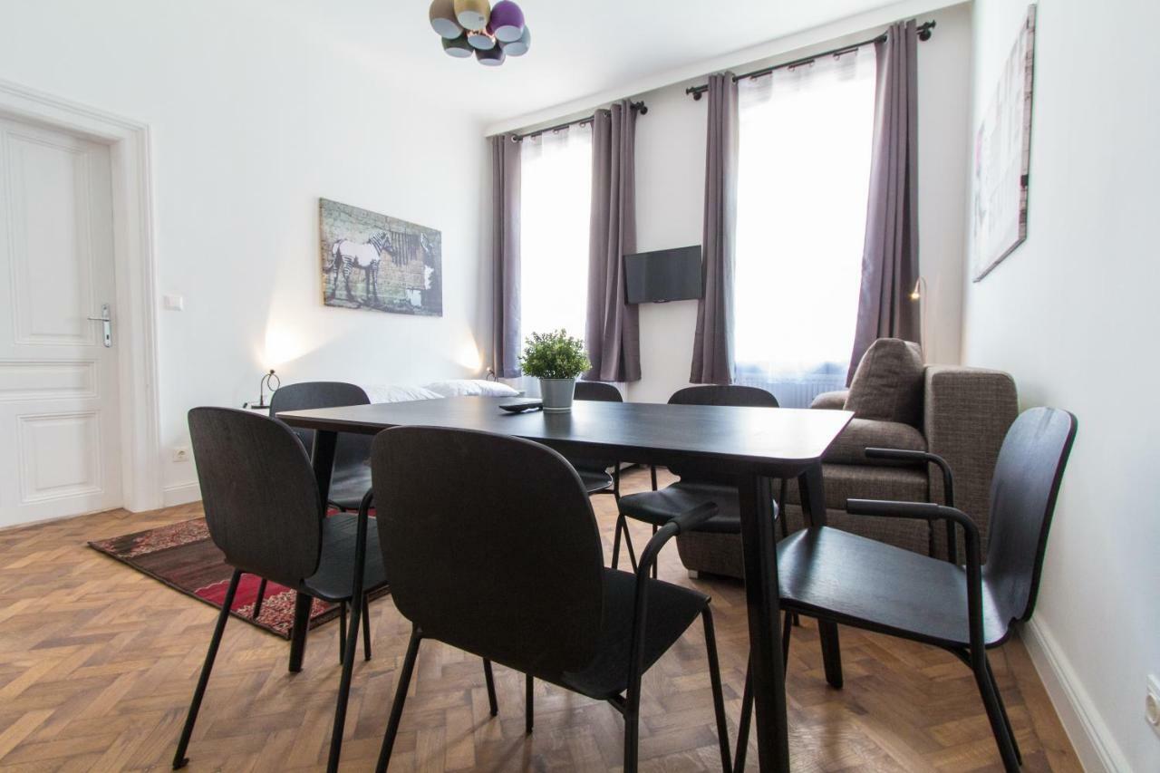 Design I Contactless Check-in Apartment *