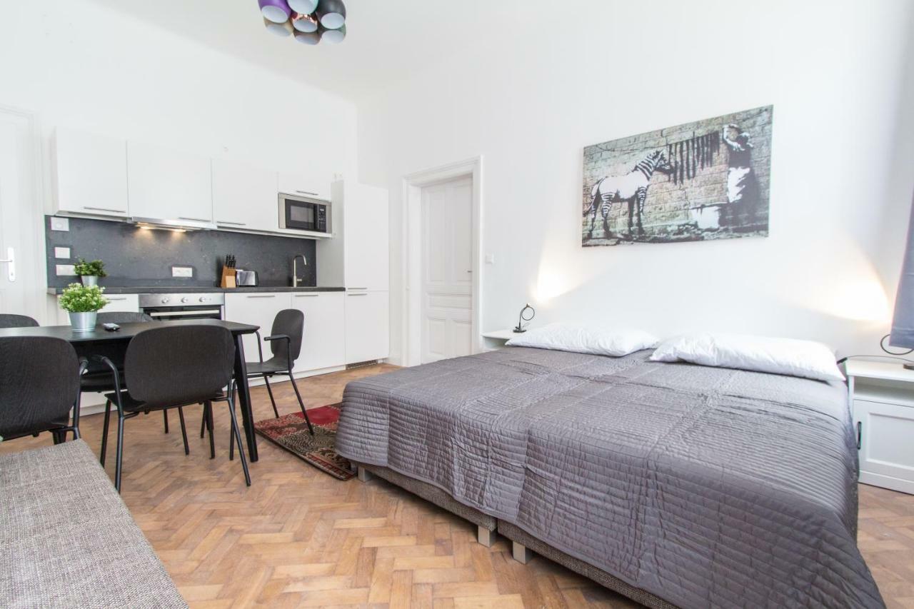 Design I Contactless Check-in Apartment Vienna